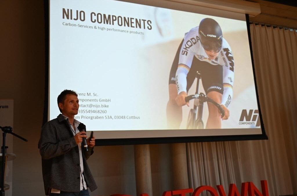 NIJO Components ist am Zukunftsforum 2025 am 05.05.2025 mit dem Thema “Ultraleichtbau in der Sportgeräteentwicklung” integriert, dieses Event wird organisiert durch das Wirtschaftsforum Brandenburg