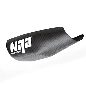 NIJO Components bietet Armschalen mit Custom Geometrie. Wir entwickeln deine Armschalen mit von Dir vorgegebener Seitenwandsteifigkeit, Seitenwandh&ouml;he, Breite und L&auml;nge. Zudem sind die Schalen an deine K&ouml;rperkontur angepasst und liegen direkt an. Keine herausstehenden Ecken mehr, keine &uuml;berh&ouml;hten Polster. Wir fertigen Armschalen die tats&auml;chlich an deinen K&ouml;rper passen. Wir 3D-Scannen, Formen deine Arme ab und &uuml;bernehmen Referenzma&szlig;e f&uuml;r die Montage.